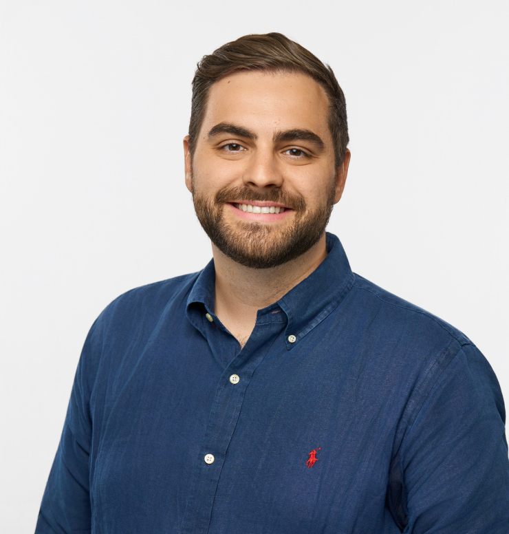 Headshot of Peter DeVol