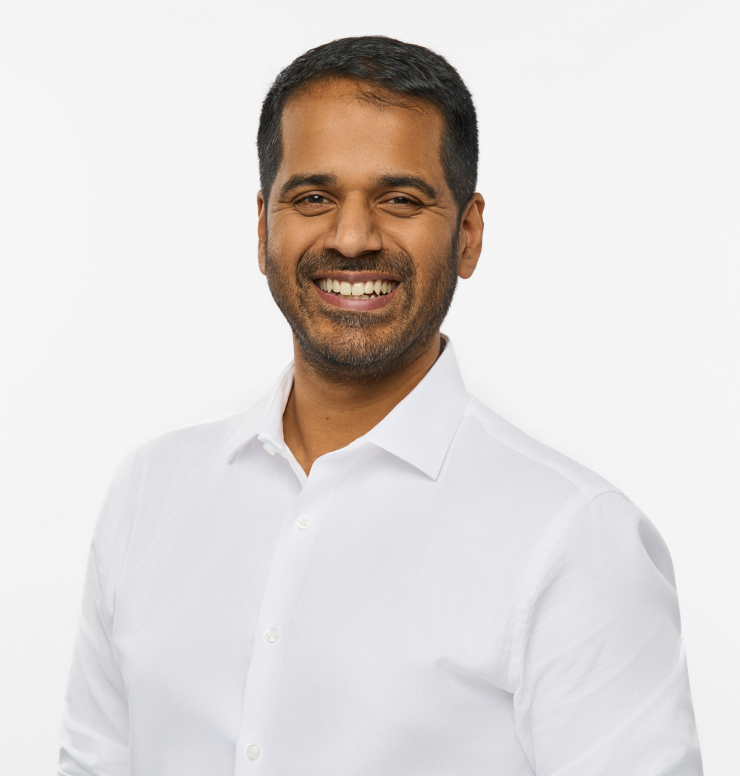 Headshot of Tom Mathew